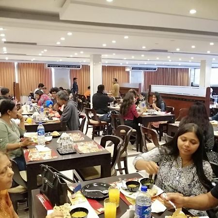 Saveira Colombo Hotel Bagian luar foto