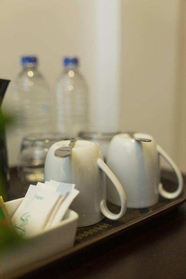 Saveira Colombo Hotel Bagian luar foto